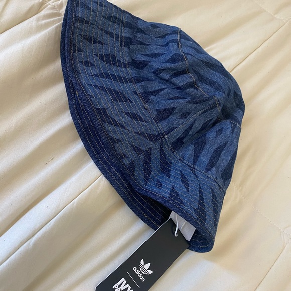 ADIDAS ADIDAS X IVY PARK REVERSIBLE BUCKET DENIM HAT NWT - Picture 6 of 6